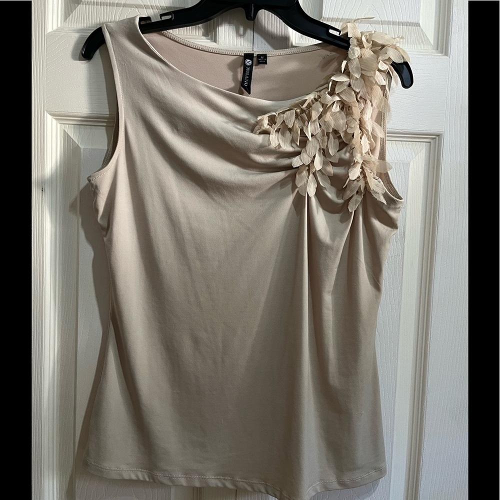 Milano Sleeveless Top in Size Medium